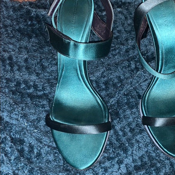 Blue Burberry Heels - Picture 2 of 6